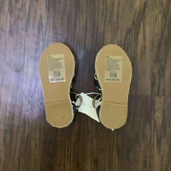 Janie and Jack Ric Rac cross strap Espadrille - Picture 12 of 16